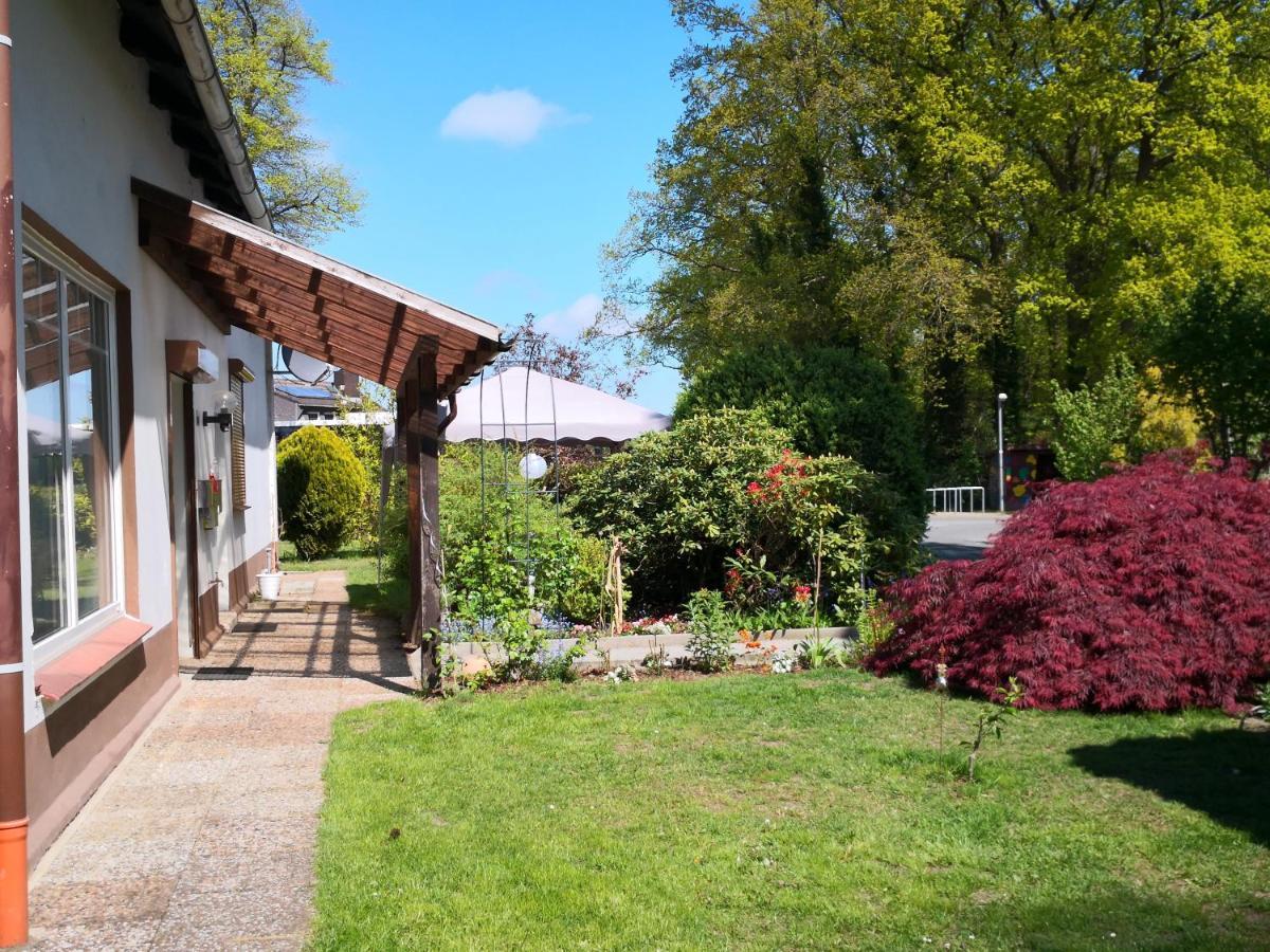 Charmante Ferienwohnung 3 Zimmer Kueche Bad zentrale Lage Hagen im Bremischen Exterior foto