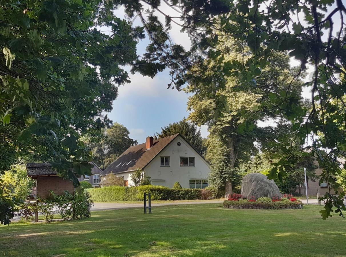 Charmante Ferienwohnung 3 Zimmer Kueche Bad zentrale Lage Hagen im Bremischen Exterior foto